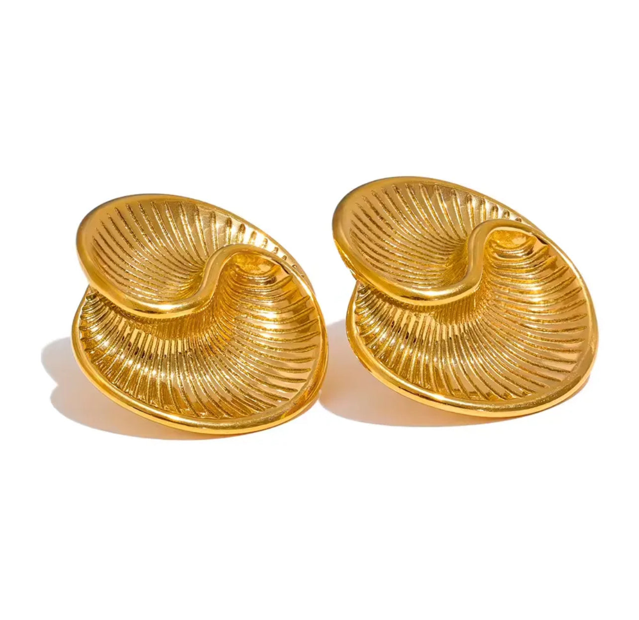 Textured spiral studs