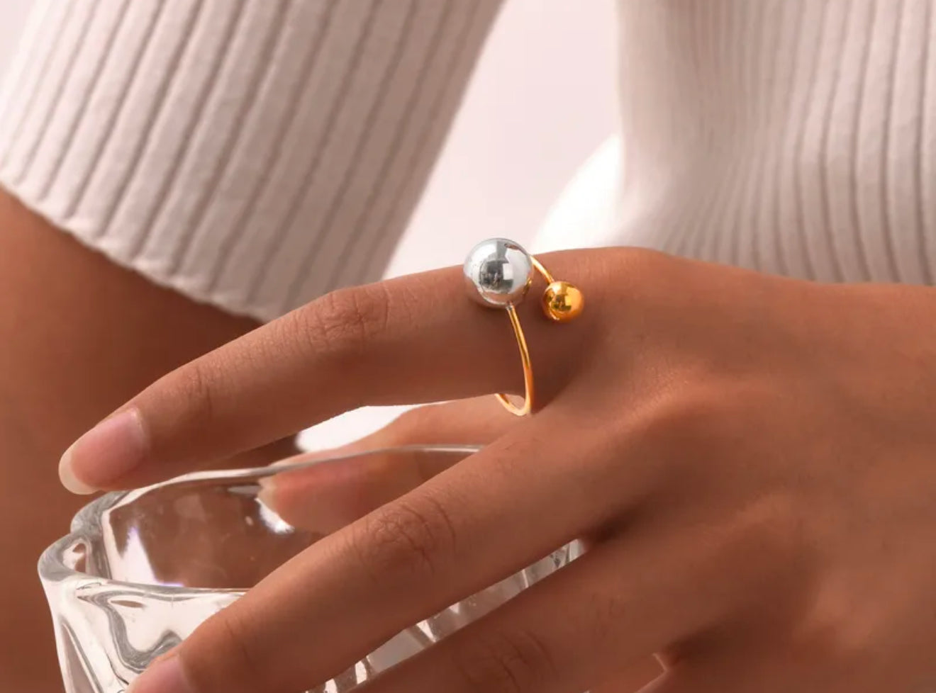 Double tone ball ring