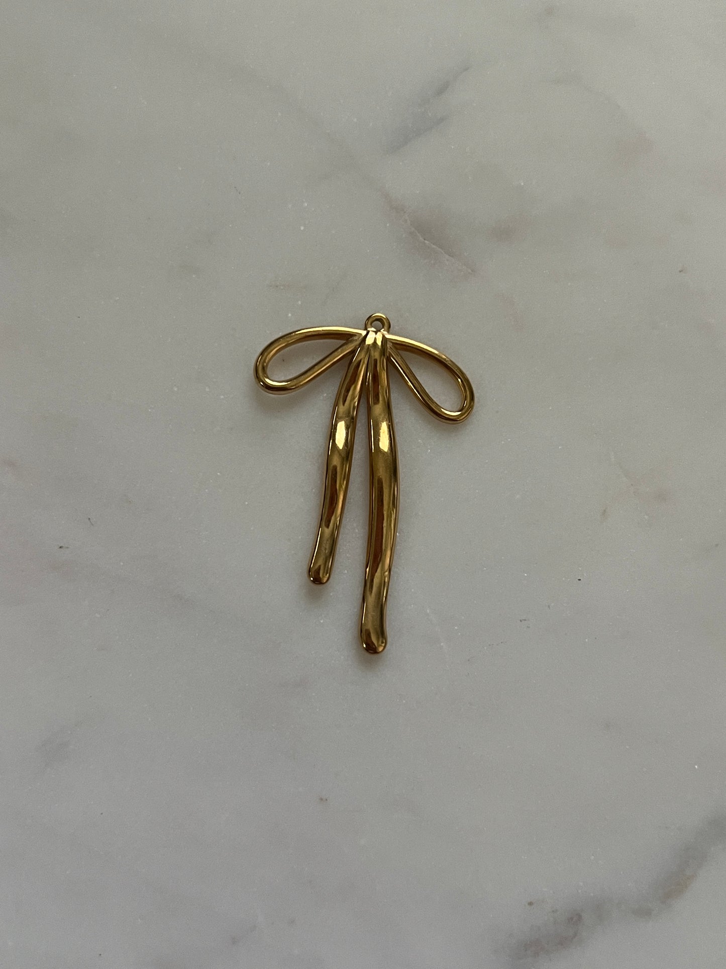 Bow charm