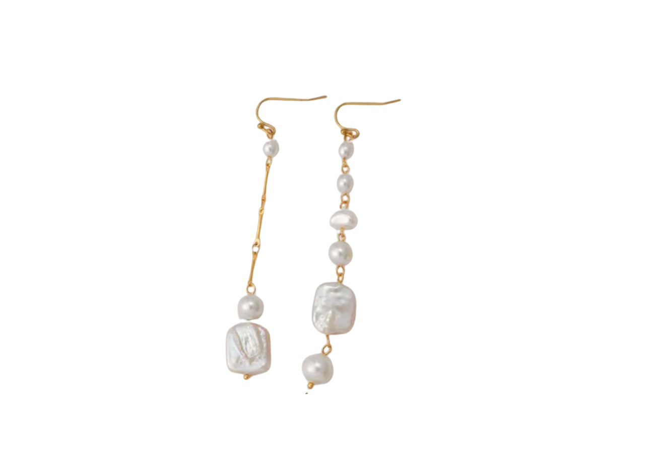 Retro pearl earrings