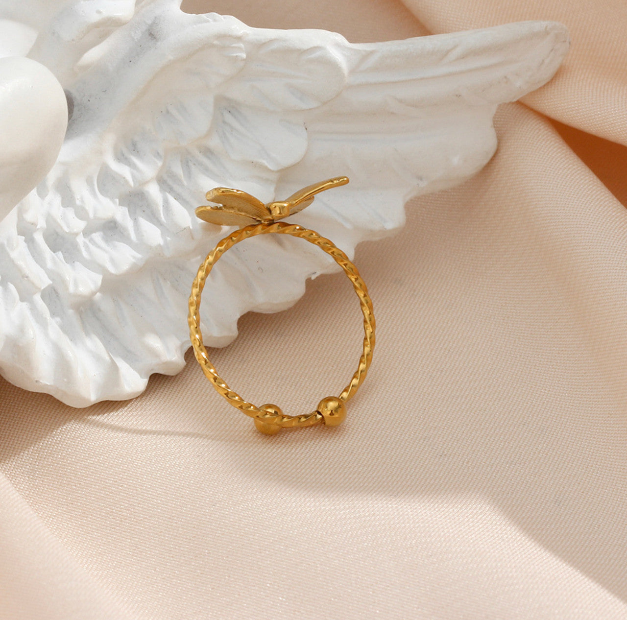 Butterfly ring