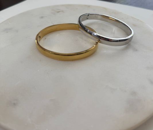Classic bangle