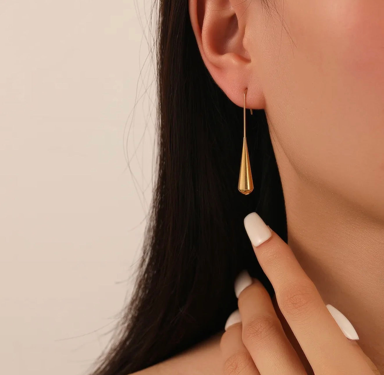 Gold water earrings