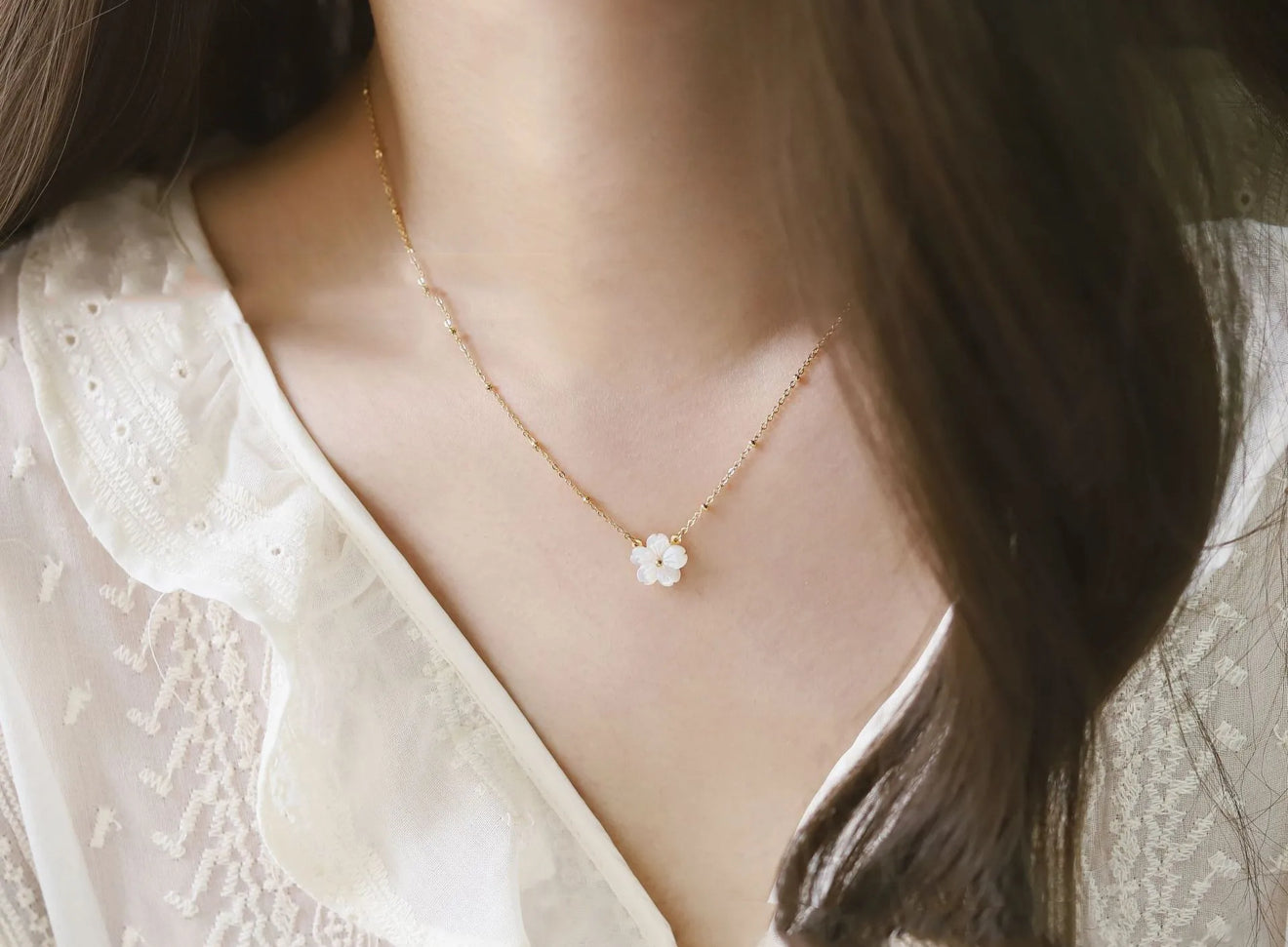White flower necklace