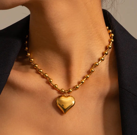 Amore necklace