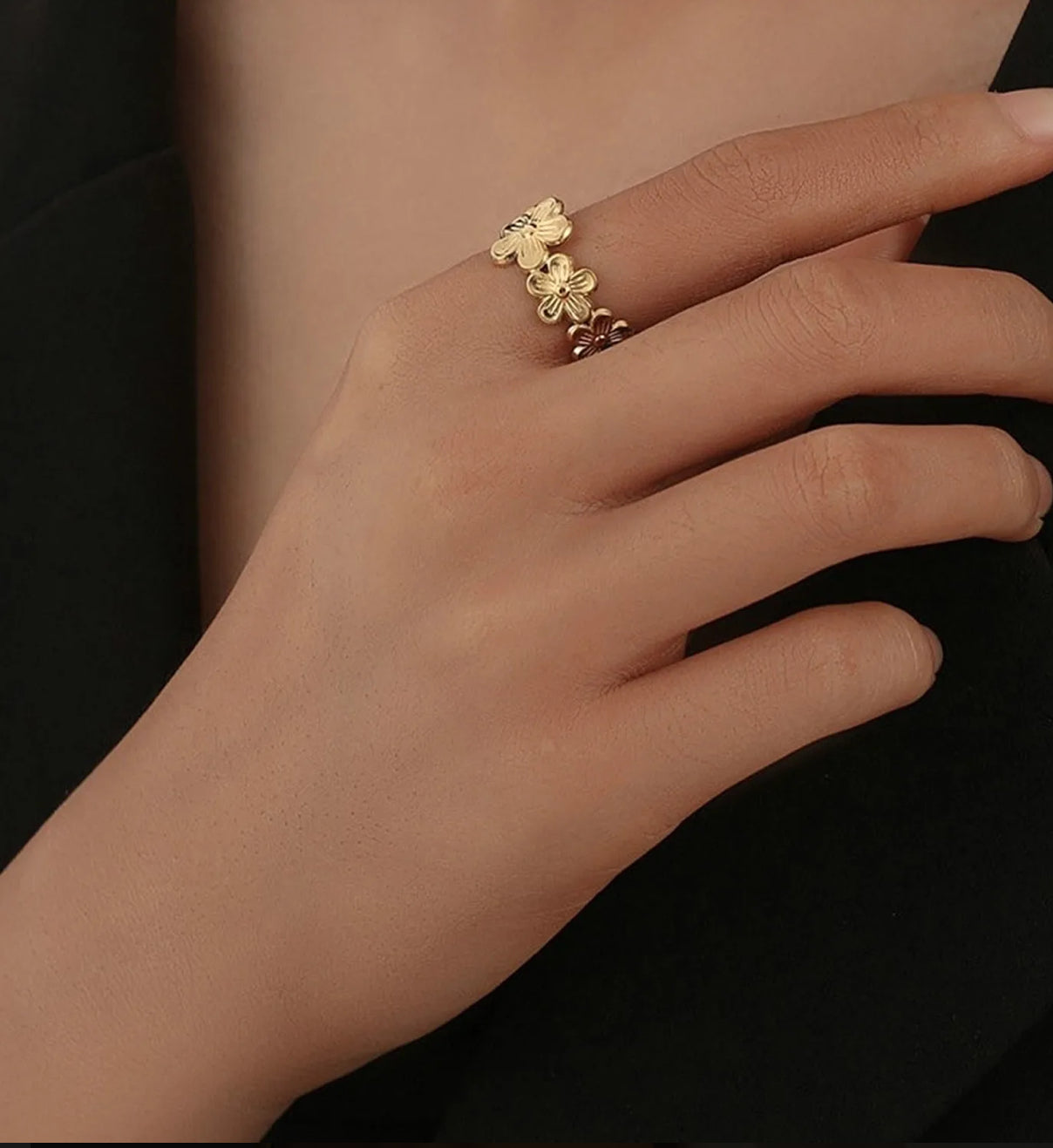 Floritza ring