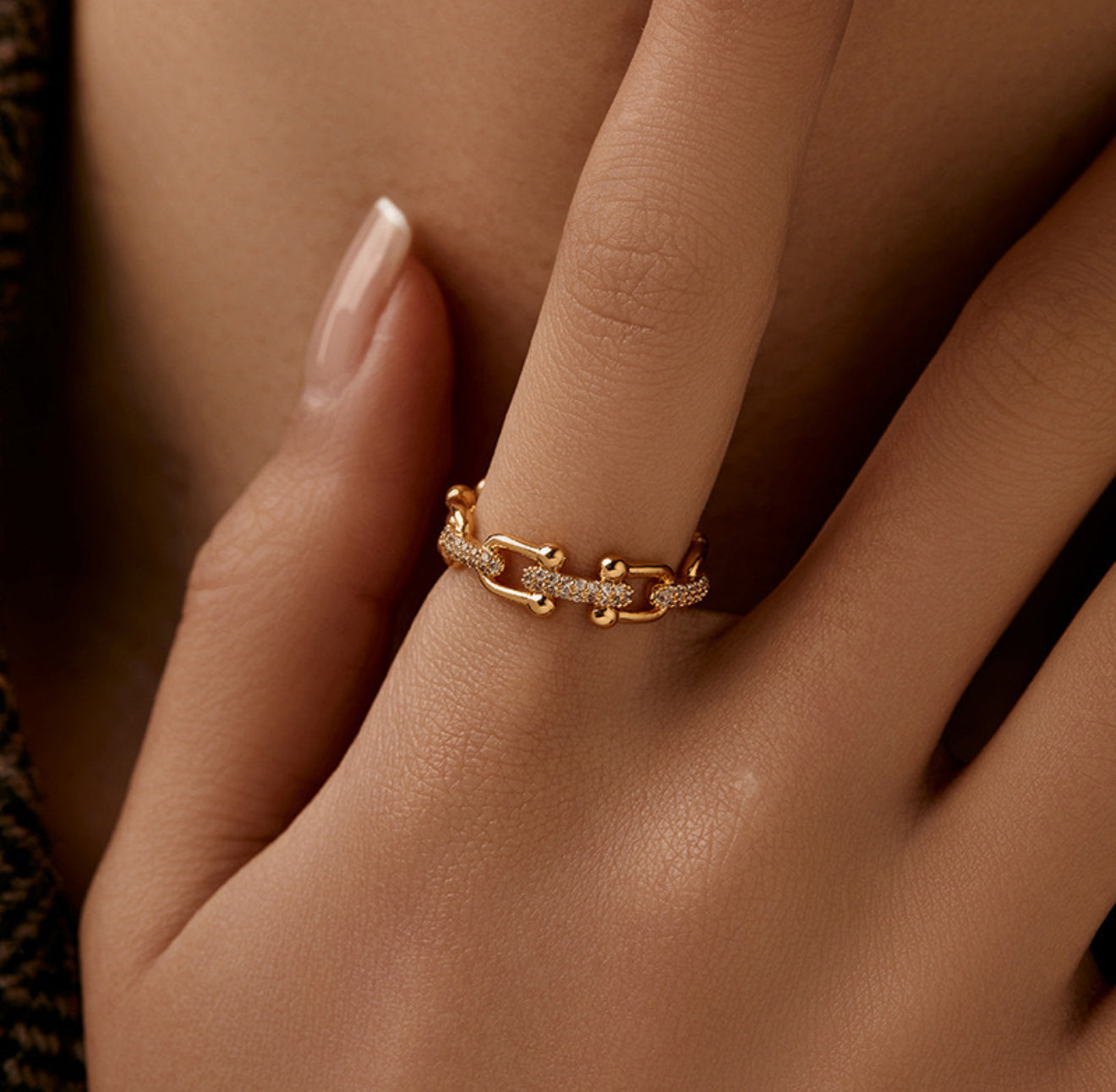 Geometric ring