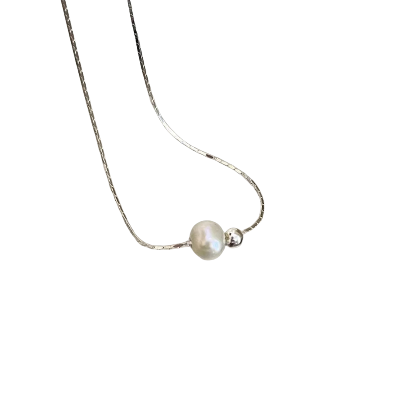 Silver pearl necklace