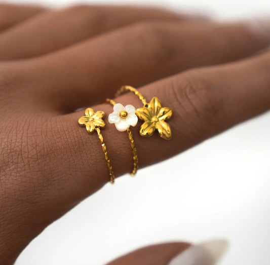 White flower ring