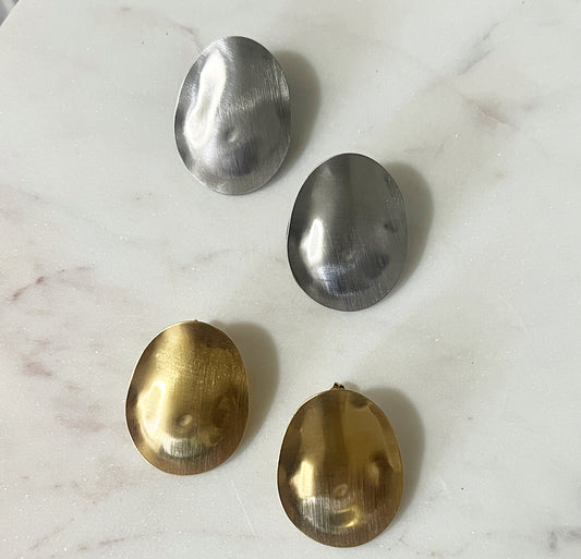Oval Minimalist earrings