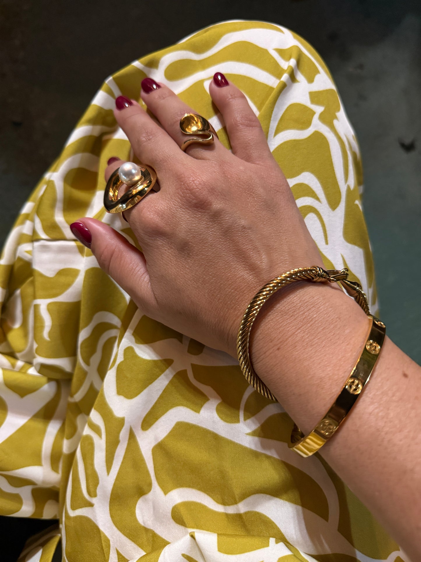 Ari bangle