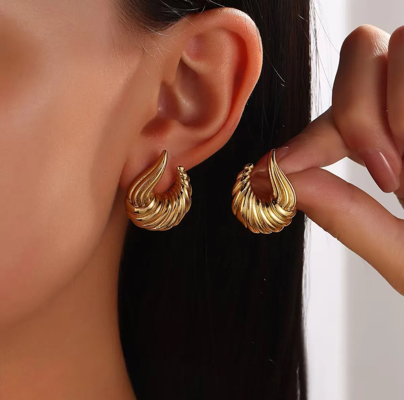 Spiral retro earrings