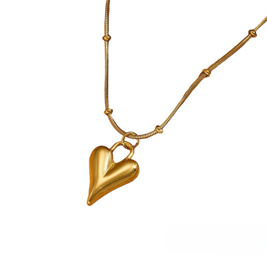 Gold heart necklace
