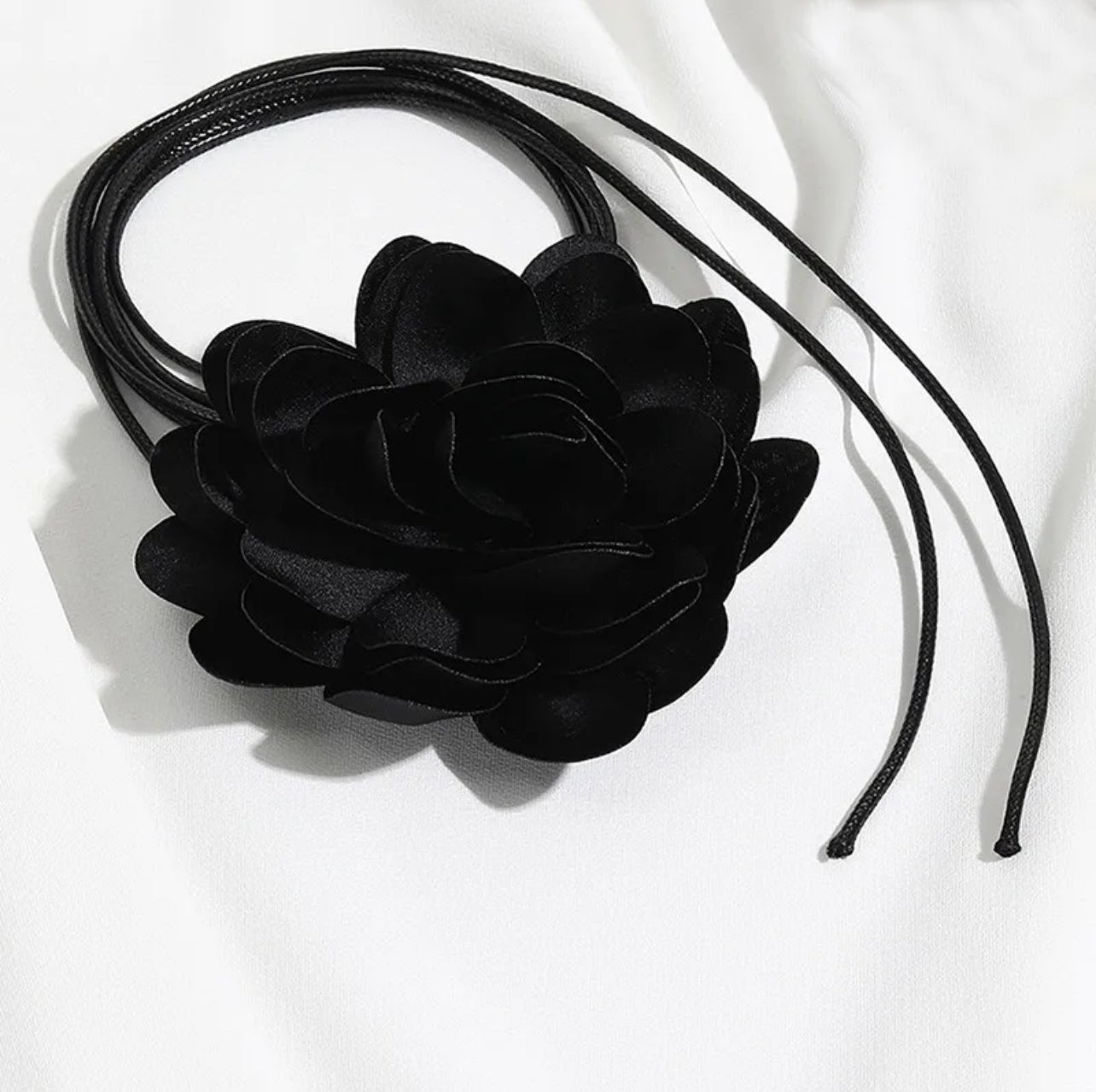 Flower cloth choker