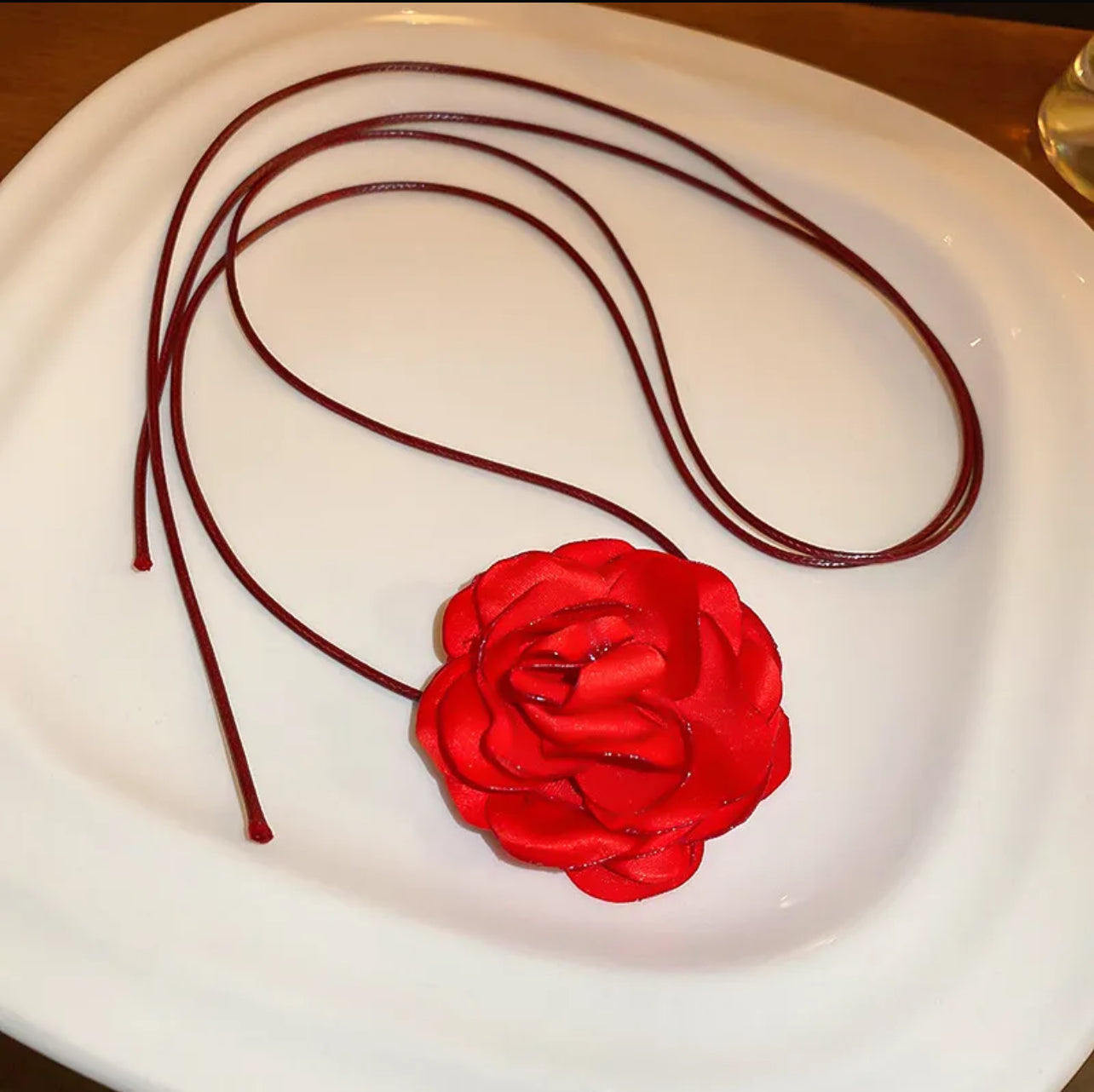 Flower cloth choker