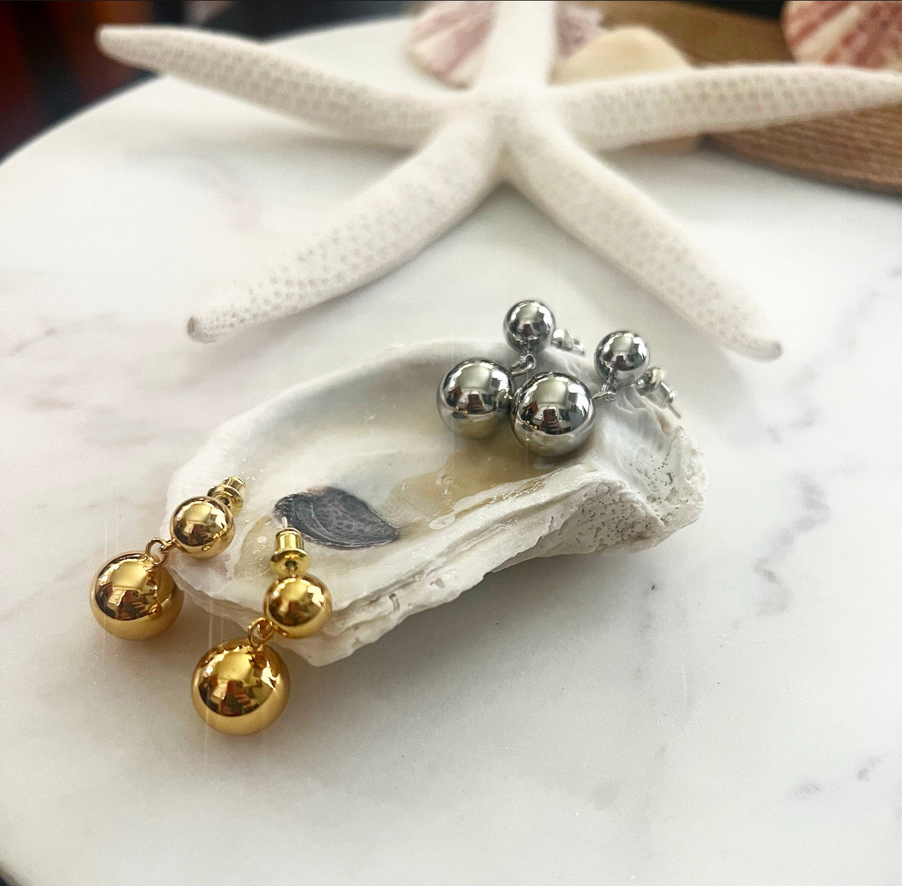 Ball earrings