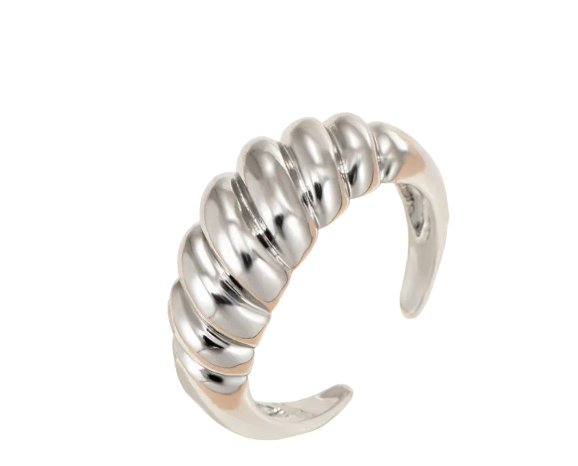 Croissant ring