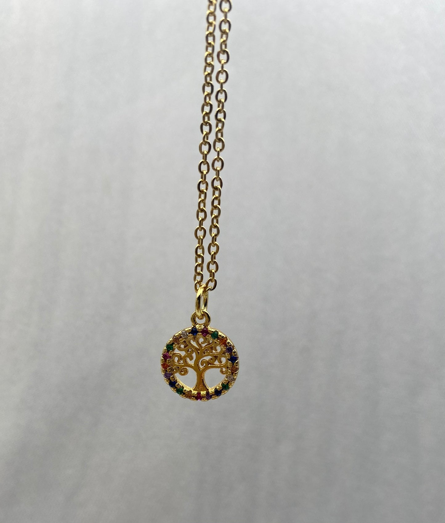 Delicates necklaces