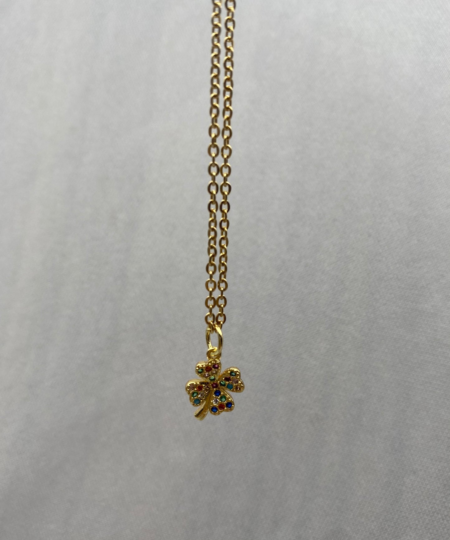 Delicates necklaces