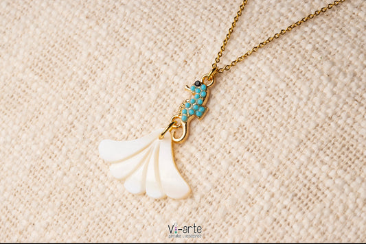 Sea horse necklace