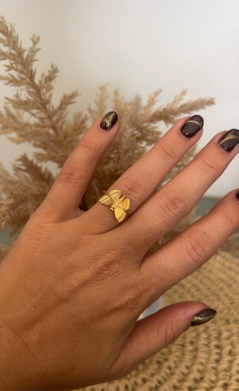 Butterfly ring