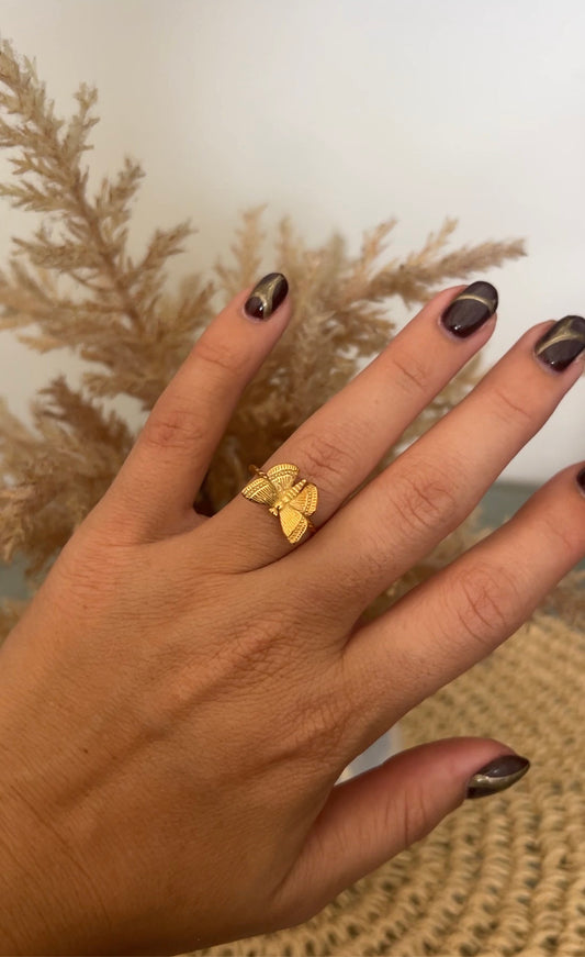 Butterfly ring